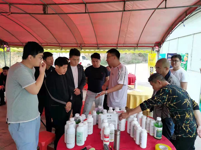 恭贺亿万先生生化广西靓启绿丰农资公司产品直销会胜利召开(图1)
